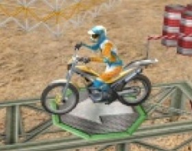 Extreme Trial - Очень захватывающая и экстремальная игра. Бери управление над мотоциклом в свои руки и езжай по трассам с препятствиями и на время. Не дотрагивайся до земли, чтобы избежать пенальти. Для управления используй стрелки клавиатуры. Клавишей Z поднимай моцик. Х - подпрыгнуть.