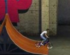 BMX Extreme - BMX around on jumps in free run mode or try a little competition. In complete game mode you have 1 minute to get as many points as you can, by doing different kind of trick. In free game mode you can play as long as you want. Use arrow keys form movement and Z X C for tricks.